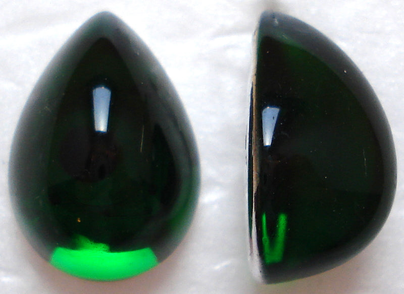 18X13MM ACRYLIC PEAR HIGH DOME EMERALD CABS