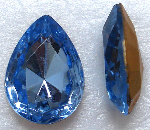 18X13MM (4320/2) LIGHT SAPPHIRE PENDALOQUES