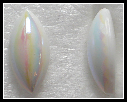 15X7MM (3175) CHALK WHITE AB MARQUISES
