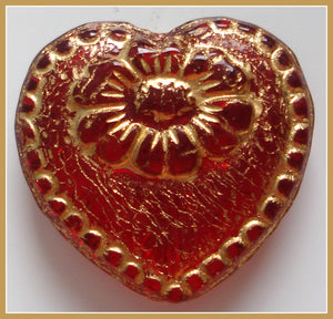 18X17IN  DECORATED RED HEART THICK BEAD