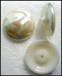 20MM BAROQUE TOP CULTURA FAUX PEARL ROUND CABS