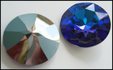 27MM (1201) SHALLOW CUT HELIOTROPE ROUND DENTELLES