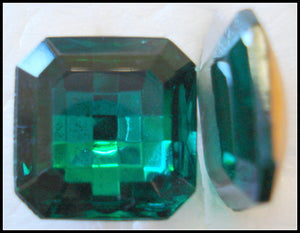 15MM (4660) CHECKERBOARD EMERALD SQUARE OCTAGONS