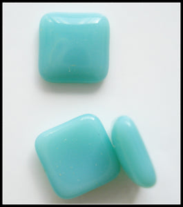 6MM B/G TURQUOISE LOW DOME ANTIQUE SQUARE CABS