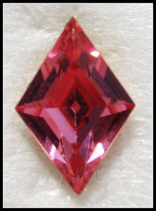 10.5X7MM (4710) ROSE PINK DIAMOND SHAPE