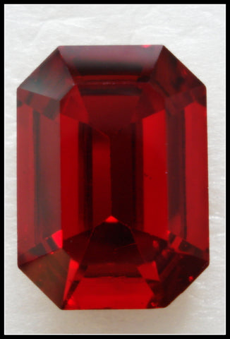 18X13MM (4600) SIAM RED CUSHION OCTAGONS