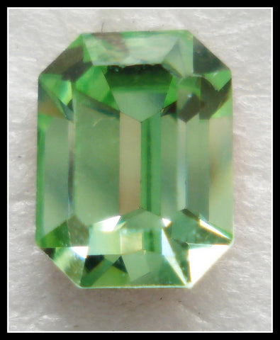8X6MM (4600) CHRYSOLITE CUSHION OCTAGONS
