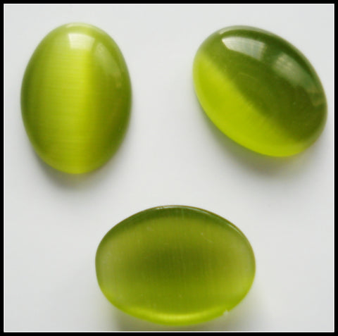 8X6MM (1685) CAT'S EYE OLIVINE OVAL CABOCHONS