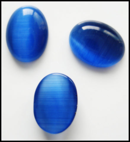 8X6MM (1685) CAT'S EYE ROYAL BLUE OVAL CABS