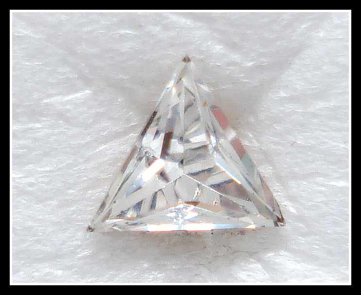4MM (112) CRYSTAL COLOR TRIANGLES