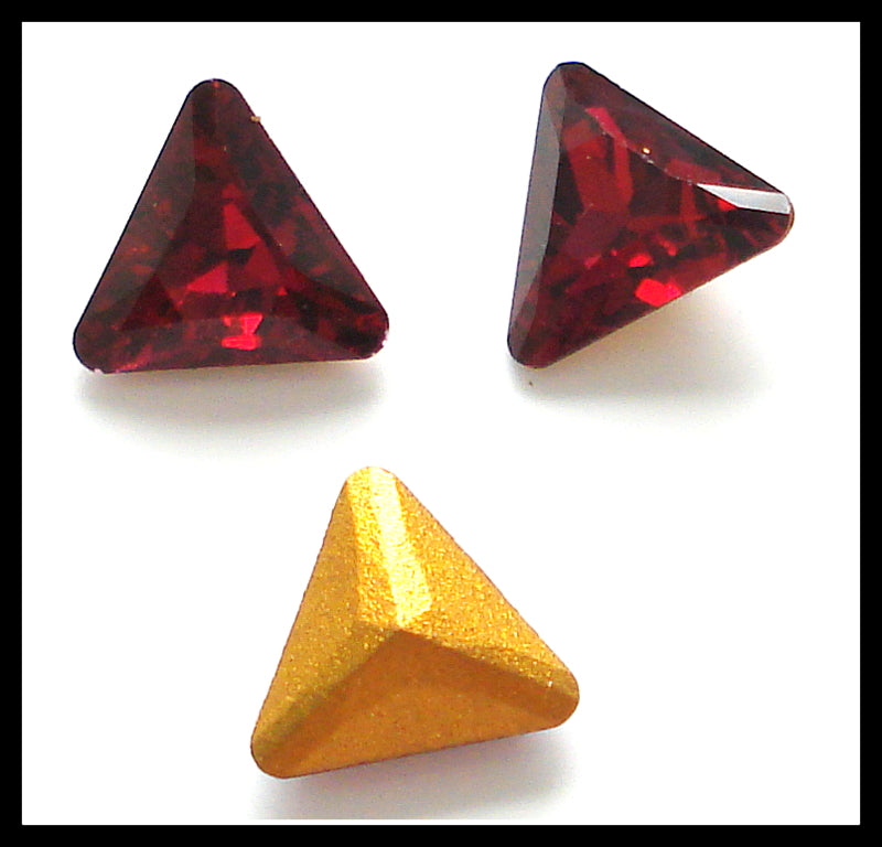 8MM (4722) RUBY COLOR TRIANGLES