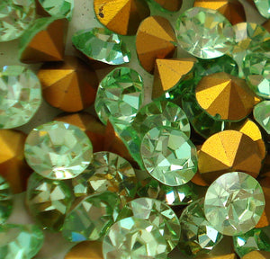7.1-7.3MM (1100) CHRYSOLITE COLOR ROUNDS