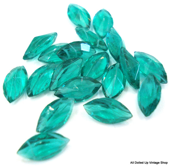 10x5mm (4200) Unfoiled Flawed Emerald Marquise