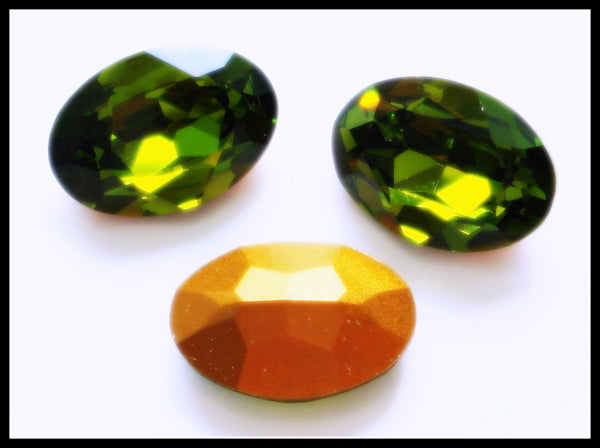 16x11mm (4120) Olivine Pointed Back Ovals