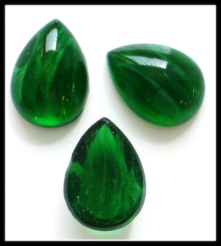 18x13mm (3331) Flawed Emerald Pear Pendaloque Cabochon (Specialty Color)