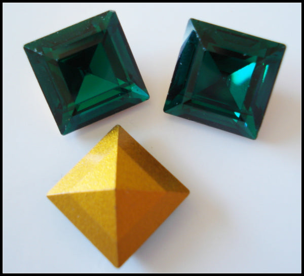 12mm (4410) Emerald Step Cut Square Shape