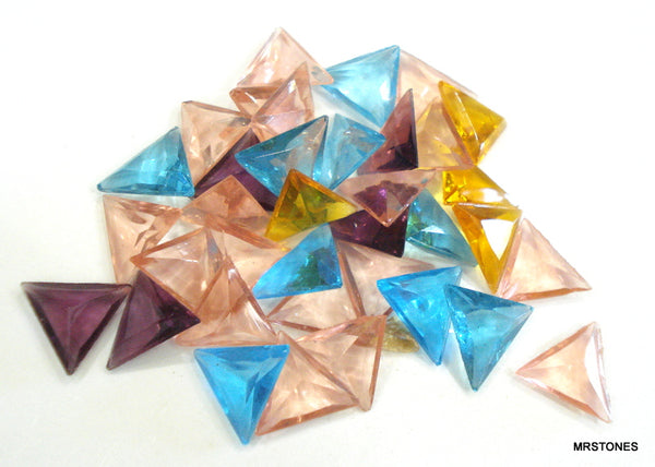 10mm (4722) Glass Triangle Shapes Unfoiled