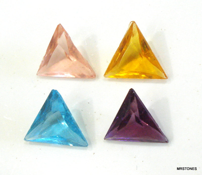 10mm (4722) Glass Triangle Shapes Unfoiled