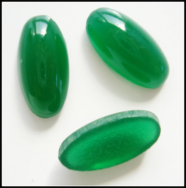 14x7mm (2195) Glass Chrysophase Oval Cabochon