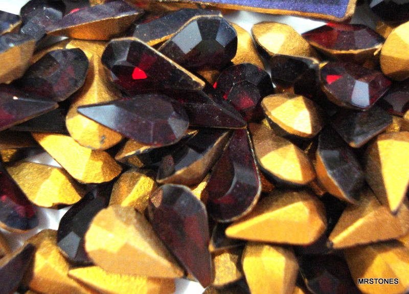 8x4.8mm (4300) Garnet Pear Shape
