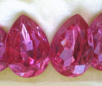 25x18mm (4320/2) Rose Pink Pendeloque Pear Shape