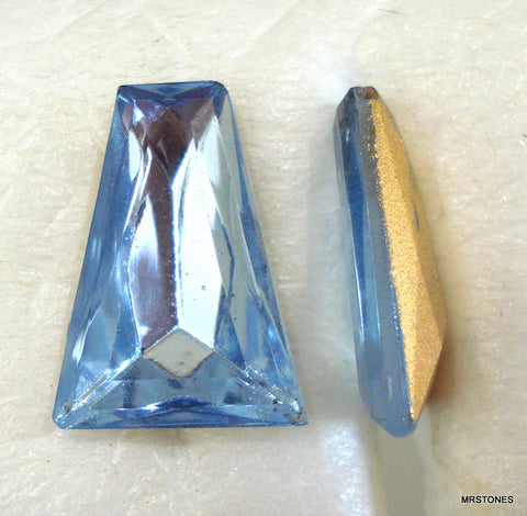 18x13x6mm (4700/2) Light Sapphire Tapered Keystone Baguette