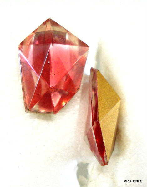 22x16mm (4740) Two Toned Ruby Crystal Gammatic Shape