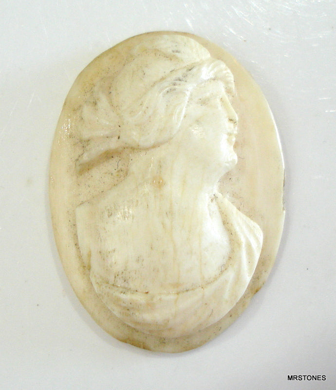 30x22mm Caved Cameo Oval
