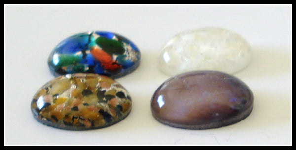 18x13mm (1685) Oval Cabochon (Specialty Colors)