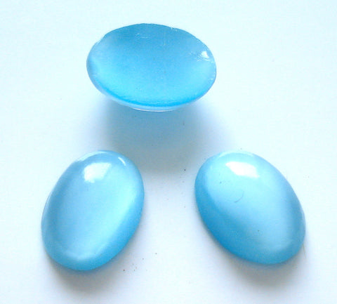 10x7.5mm (2195) Aqua Blue Green Moonstone Oval Cabochon