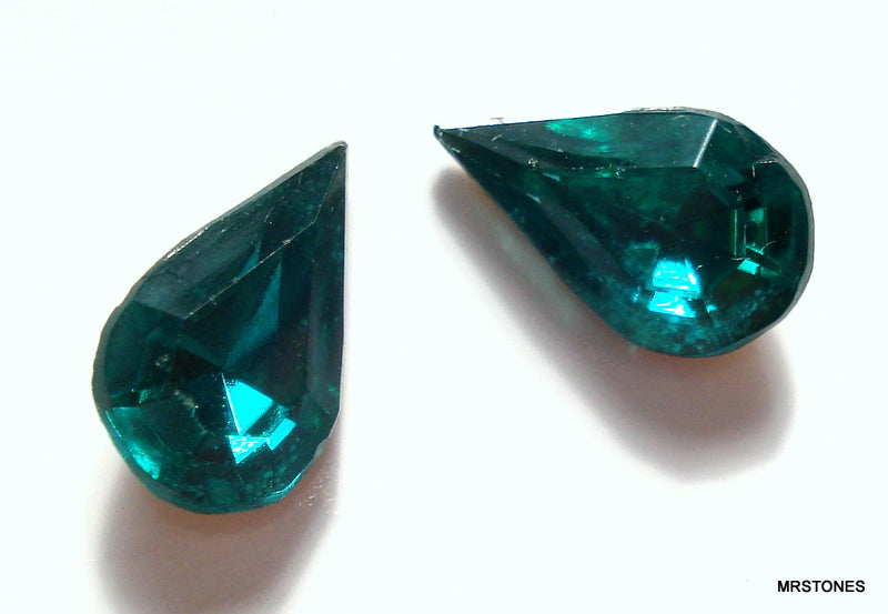 10x6mm (4300/2) TTC Emerald Green Pear Shape Teardrop