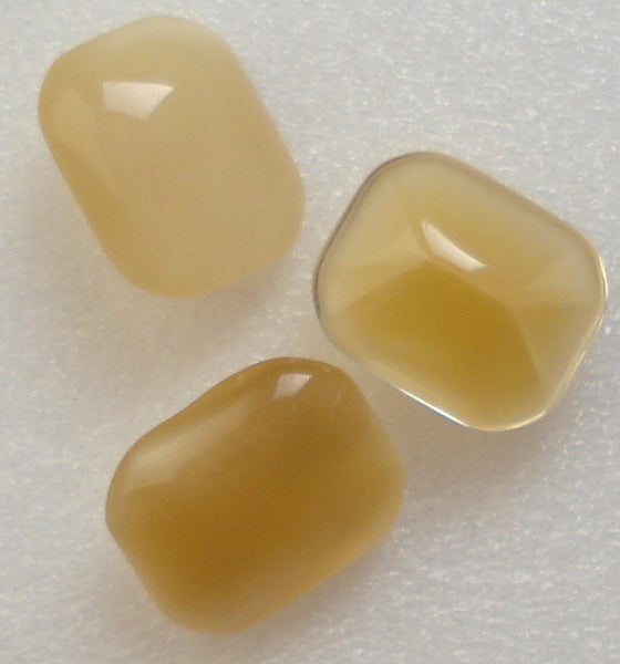 8x6.5mm (3436) Beige Moonstone Cushion Octagon Buff Top Doublet