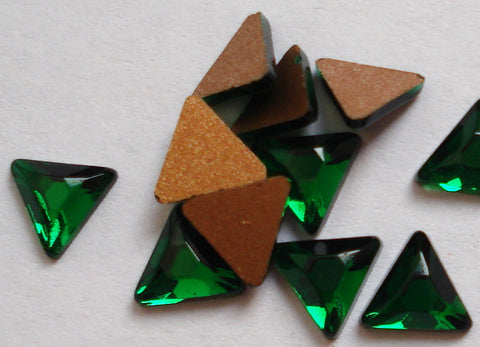 5.75mm (2722) Emerald Flat Back Triangle