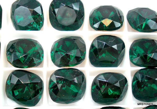 18mm (4470/2) TTC Emerald Antique Square Shape