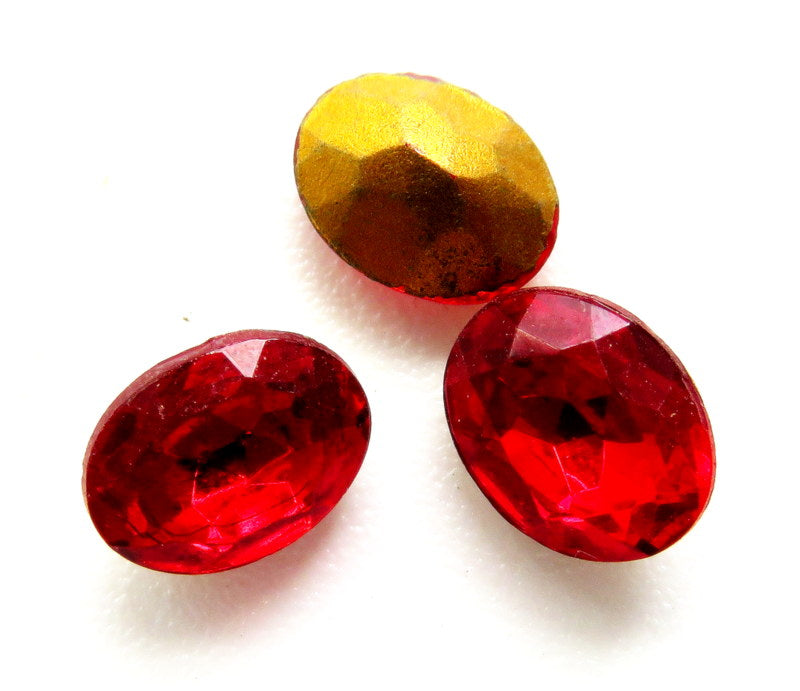 8x6mm (4130/2) TTC Siam Red Oval Shape